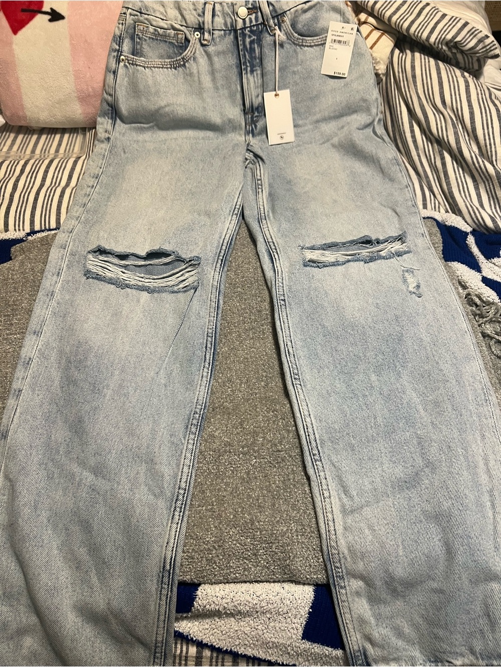Good American Mid-Rise Relaxed Fit Jeans - Picture 9 of 10